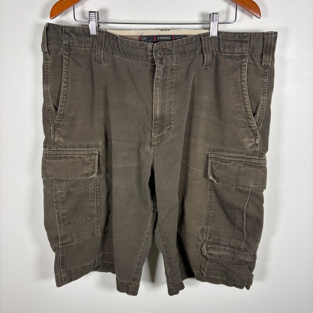 Y2K Express Mens Cargo Shorts Brown Cotton Size 38 Utility Pockets Skater